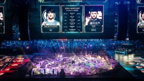 英雄选择BUG引发赛事中断，电竞技术问题如何影响比赛公平性？系统漏洞排查迫在眉睫